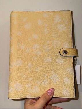 💐💛COACH~Notebook With Floral Print